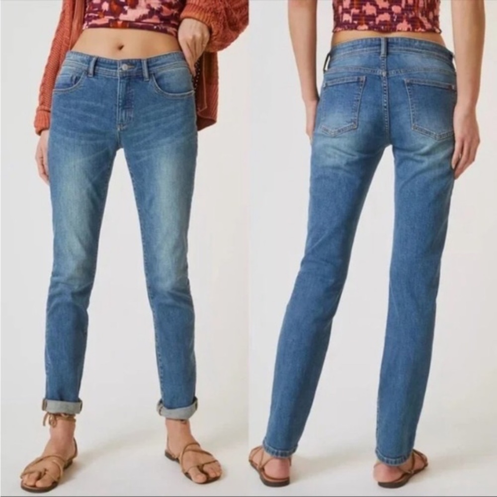 Pilcro Anthropologie Slim Boyfriend Fit Mid Rise Jeans Size 26